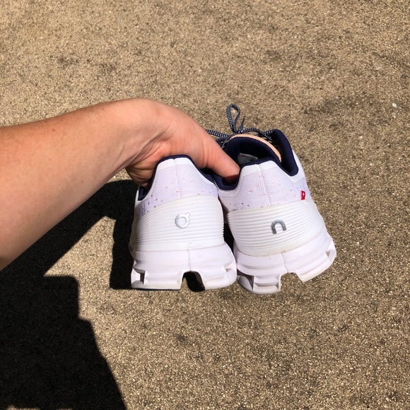 OnCloud CloudStratus Womens Shoes - Picture 8 of 10